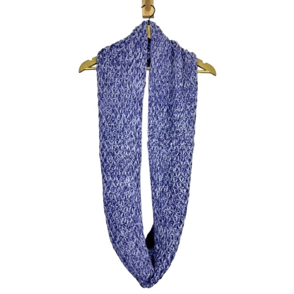 Old Navy Chunky Knit Infinity Scarf Womens OS Crochet Soft Collar Wrap Boho NWT